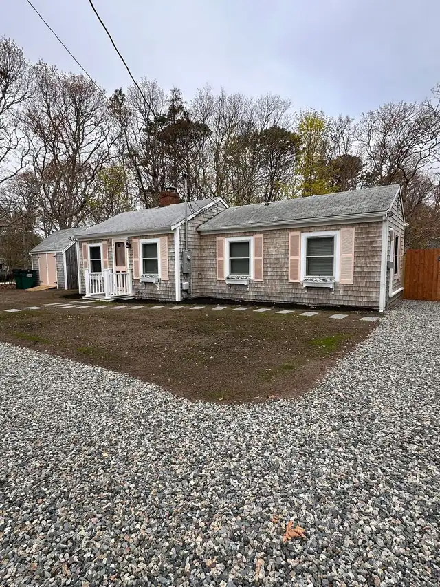 The Beach Hut: exterior