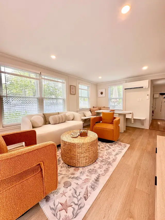 The Twin Cottages: living room